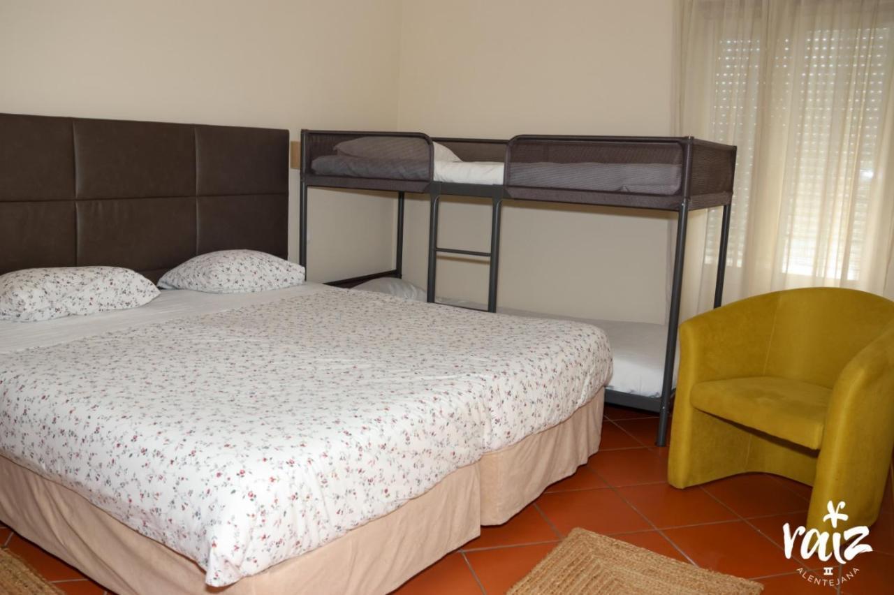 Raiz Alentejana II Bed & Breakfast Регуенгос де Монсараз Екстериор снимка